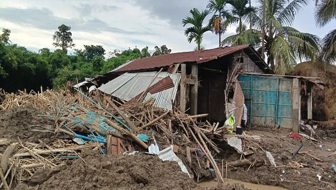 বানৰ শেষত ৰৈ যোৱা এক উকা হৃদয়